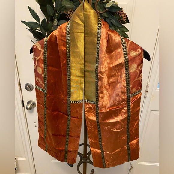 Beautiful Made in India Mixed Fabric Patchwork Reversible Scarf - Picture 1 of 12